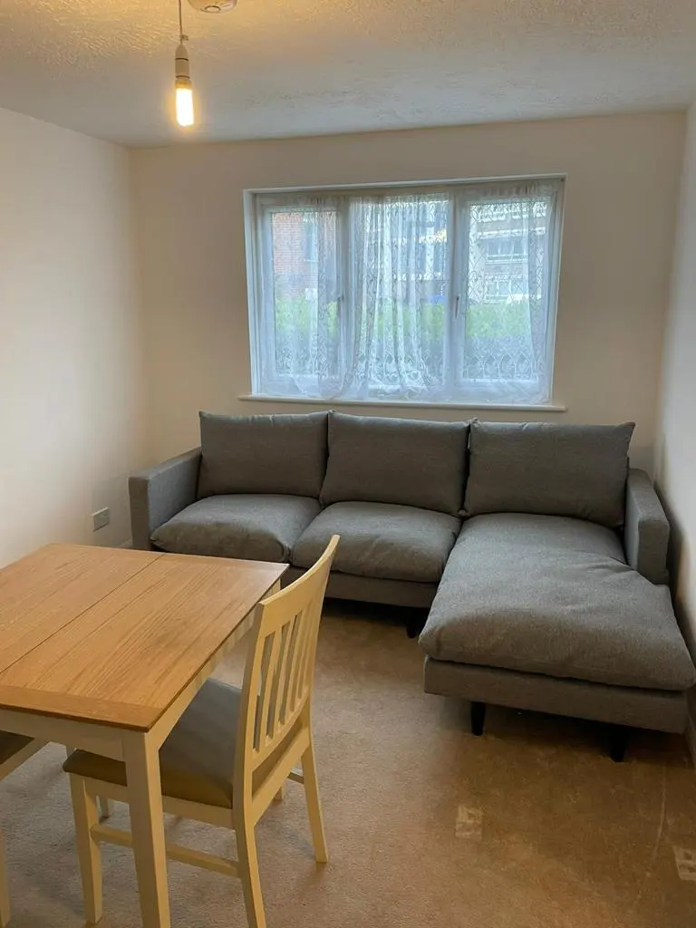 Double room near CANADA WATER 🎉